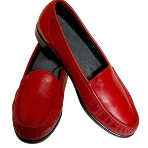 🔥SALE🔥SAS SIMPLIFY WOMENS RED LEATHER WOMENS LOAFERS SZ 8.5 N EUC